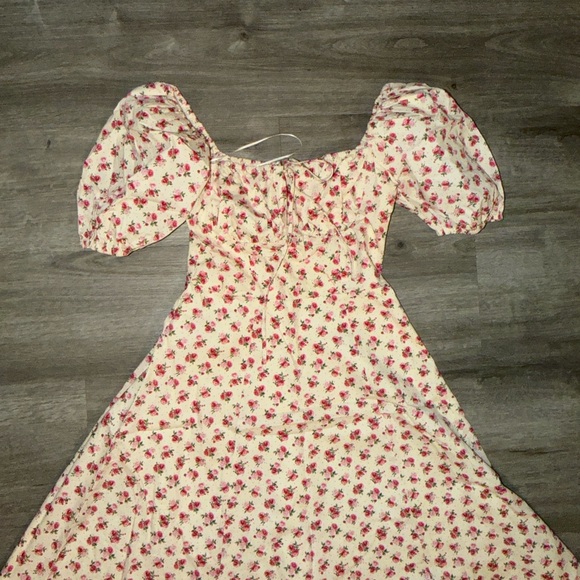 Moon River Pink Floral Midi Dress puff sleeve - Picture 14 of 15